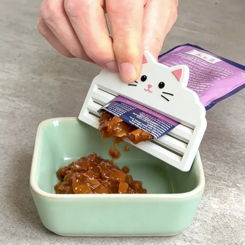 1Pc Cat Food Squeezer - Efficiently Extracts Food from Bags, Maximizes Leftovers,Perfect for Cat Owners Who Value Clean Feeding